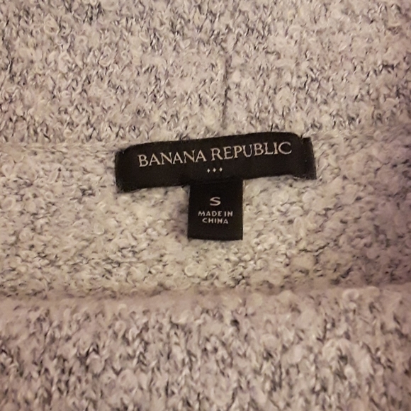 EUC Banana Republic Women's Cowl Neck Grey Sweater - Picture 6 of 9